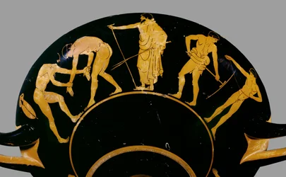 Athenian red-figure cup; depiction a trainer with wrestlers and other athletes, 480 BC